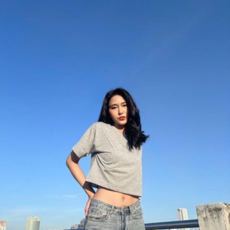 Female model with Oversized Crop Top Grey Top Dye T-shirt.