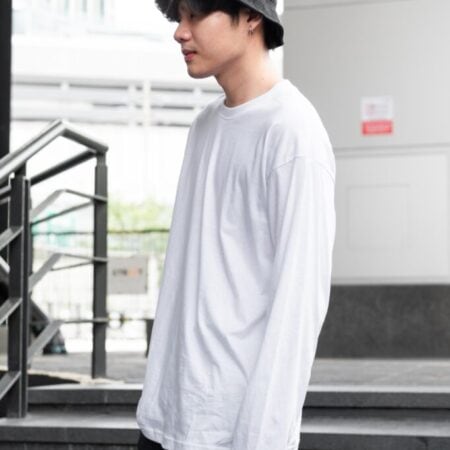 Male model with Oversized Long Sleeves White T-shirt.