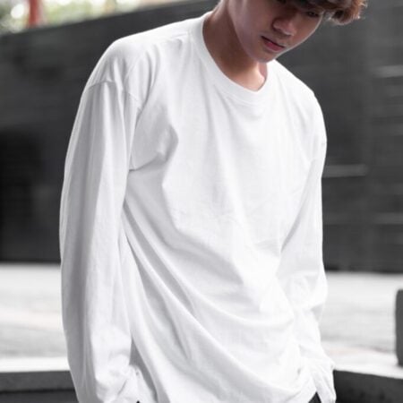 Male model with Oversized Long Sleeves White T-shirt.