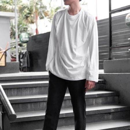 Male model with Oversized Long Sleeves White T-shirt.