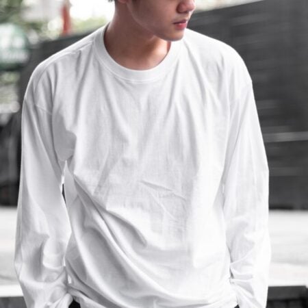 Male model with Oversized Long Sleeves White T-shirt.