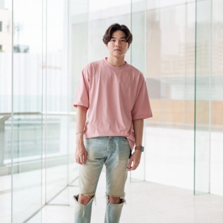 Men model with Oversized Pink T-shirt.